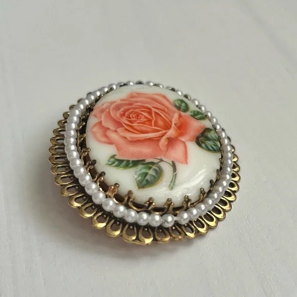 Vintage 1950’s Rose Ceramic Pin Brooch - Picture 3 of 6